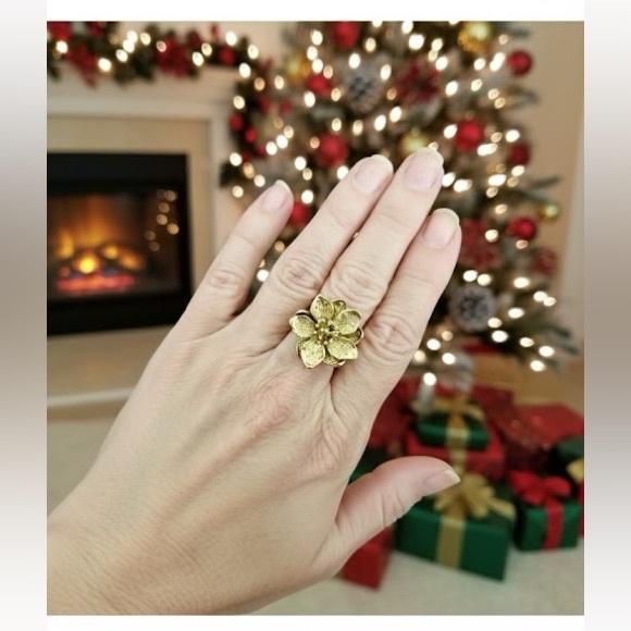 Vintage Chunky Goldtone Star Magnolia Anemone Hellebore Flower of Life Ring Sz 9 - Picture 8 of 9